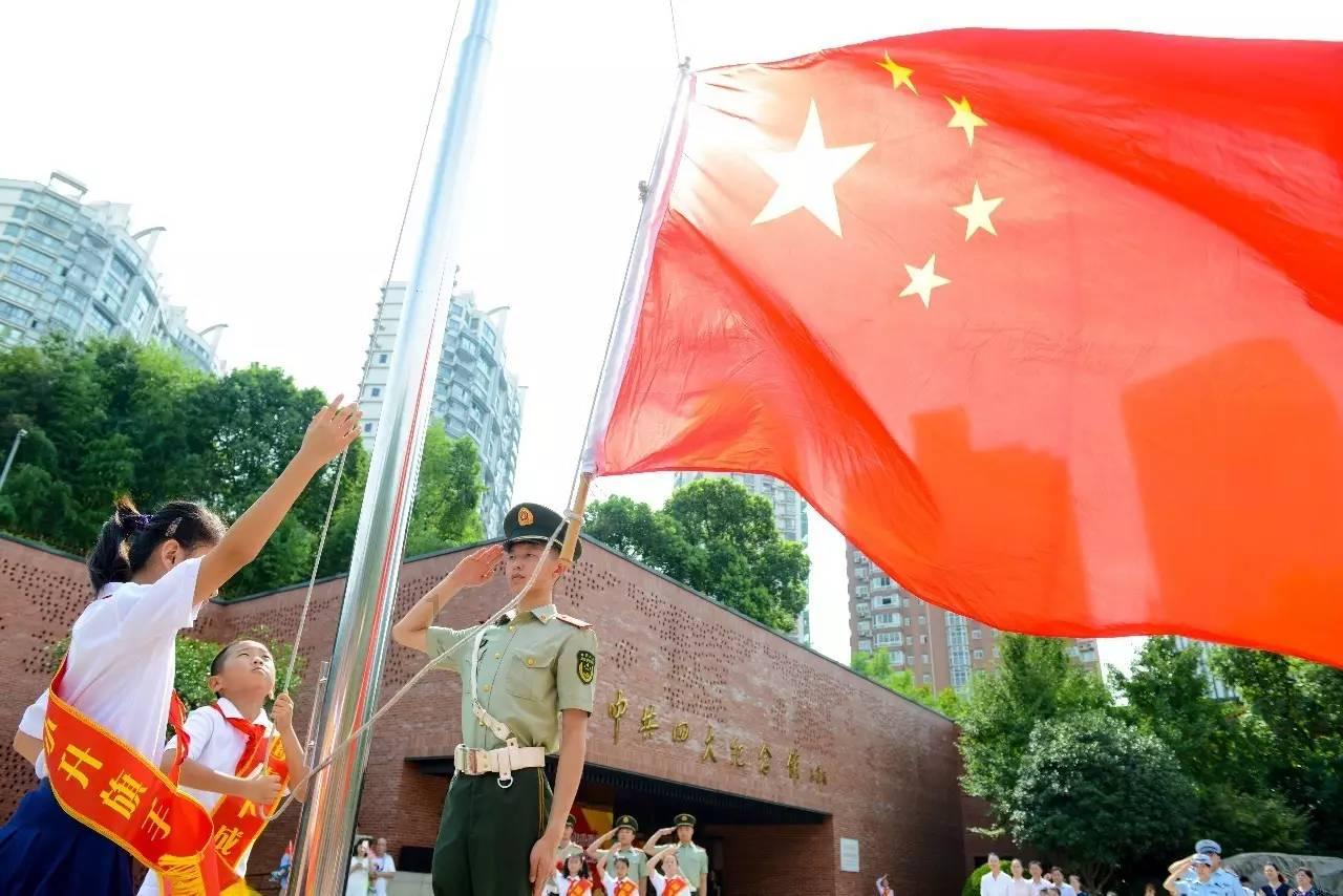 云鲸扫拖机器人获深圳消委会五星评价